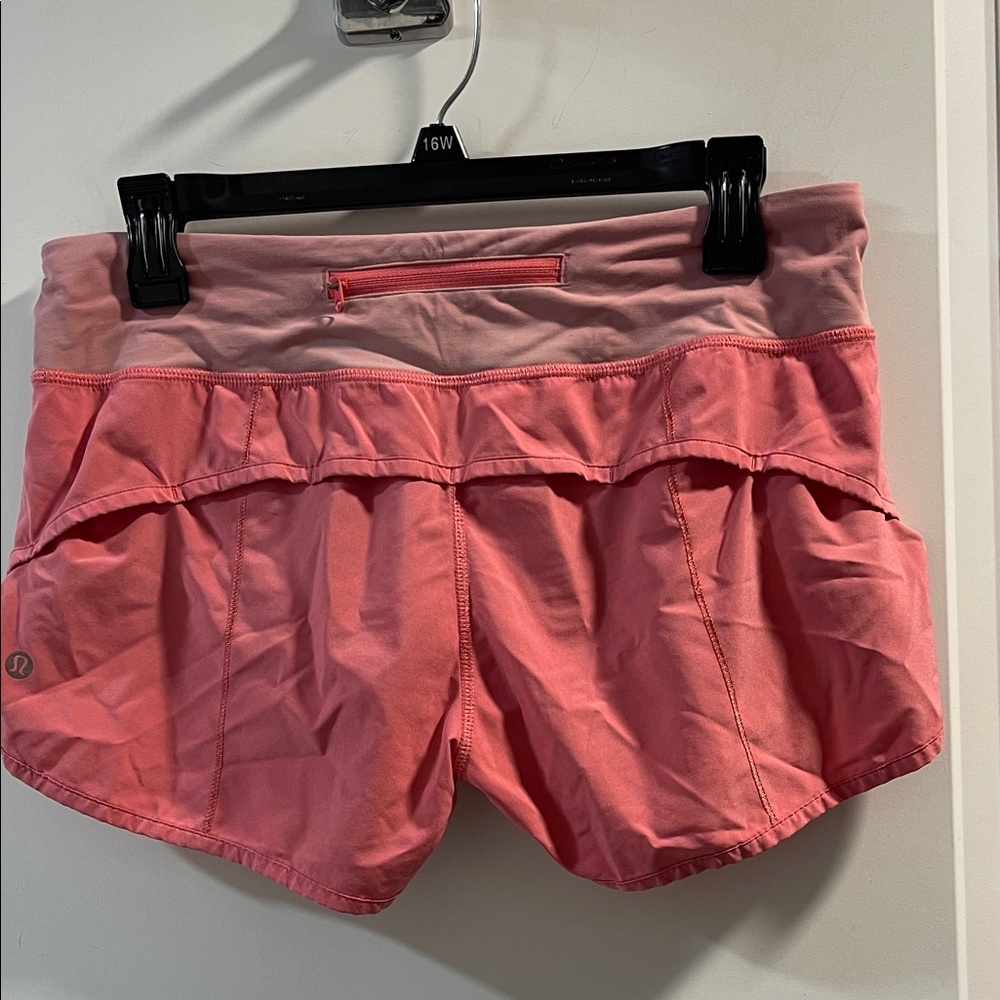 Lululemon Flawed Size 6 Women's Pink Athletic Shorts - Picture 5 of 5